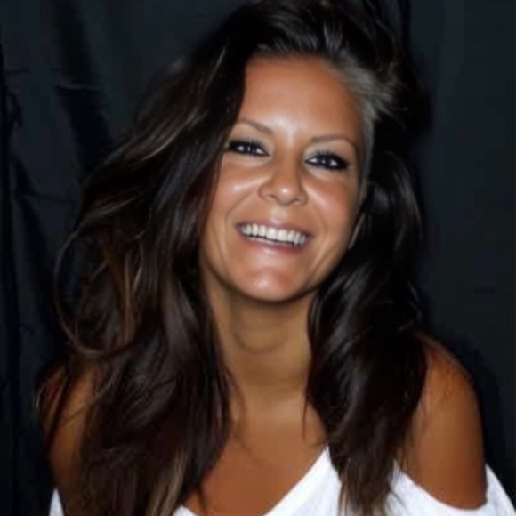 Meet your Posher, Mary - Picture 6 of 9